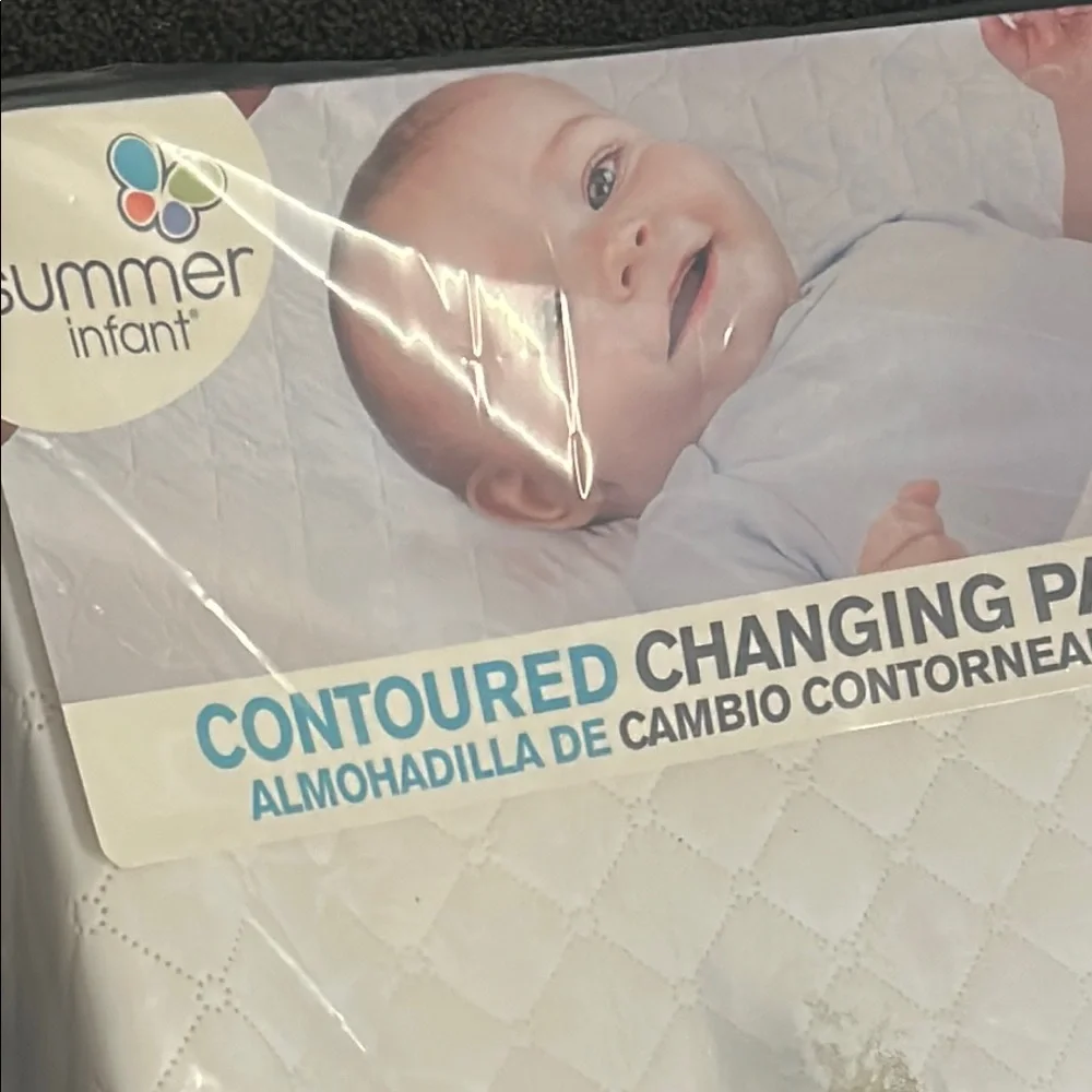 White Mattress Cover with Minimalist Design